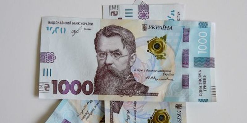 В Україні середня зарплата зросла до максимуму від початку року