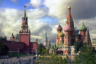 У Кремлі розкрили подробиці першої розмови Зеленського та Путіна