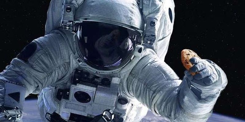 Астронавты впервые в истории испекли в космосе печенье