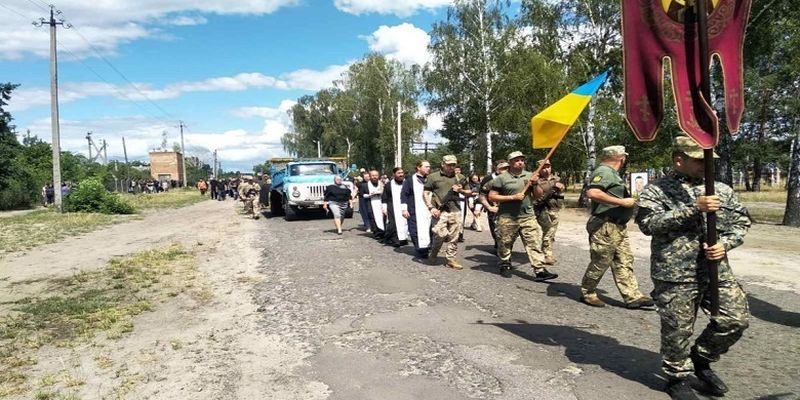 В епархиях УПЦ отпели погибших украинских воинов