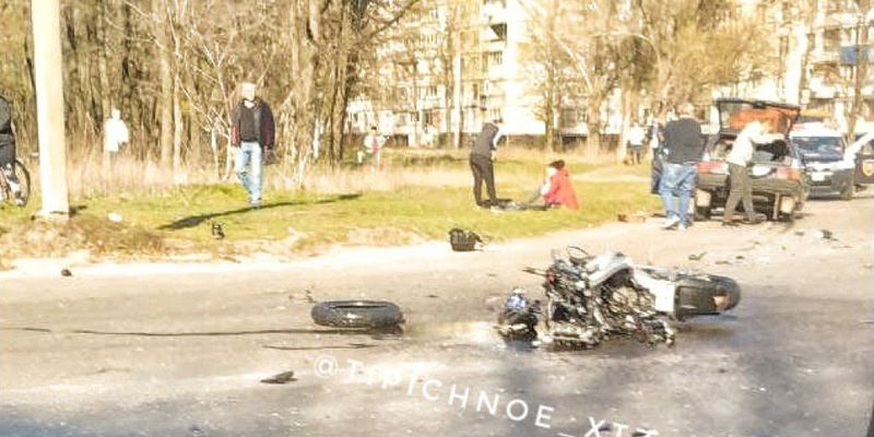 В Харькове разбился насмерть мотоциклист