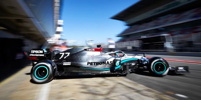 Команда Mercedes Формулы 1 начнет выпускать респираторы