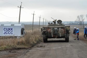 Розведення сил на Донбасі: ОБСЄ фіксує вибухи та постріли біля Петрівського