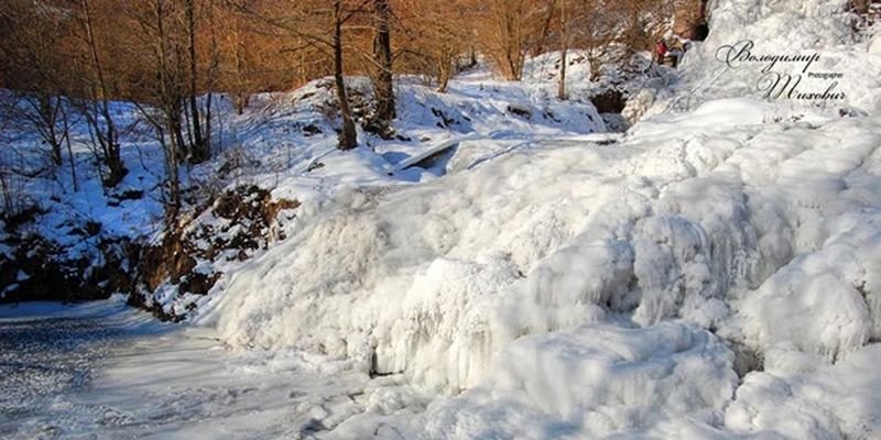 В Украине замерз самый большой равнинный водопад