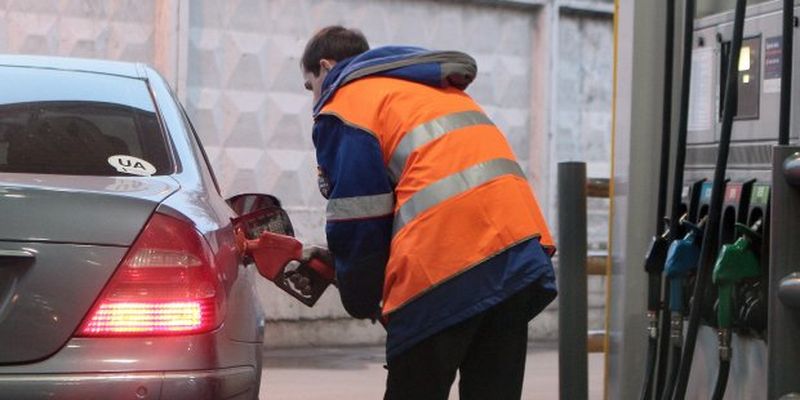 На українських АЗС зміняться цінники на паливо: скільки доведеться заплатити водіям