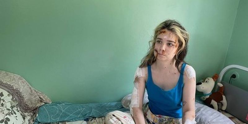 "Меня нашли под завалами": видео и рассказ девушки, выжившей при ударе по ТЦ в Кременчуге