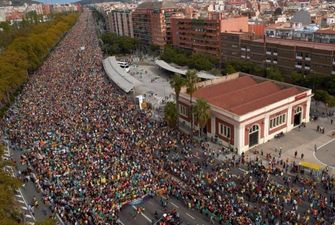Протестующие заблокировали подъезды к Барселоне