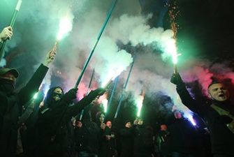 В Києві націоналісти напали на популярні молодіжні фестивалі: "Підпалили і жорстоко били"
