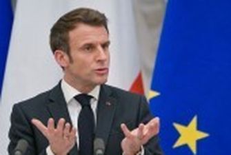 Євросоюз надішле Україні більше зброї, включно з французькими гаубицями, — Макрон