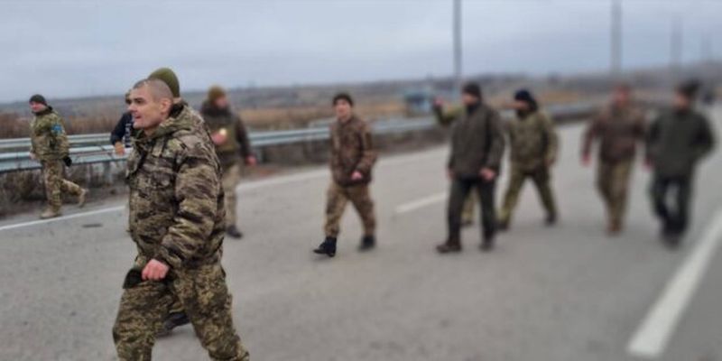 Защищали Мариуполь, ЧАЭС и Змеиный: украинских героев удалось вернуть из плена, детали нового обмена