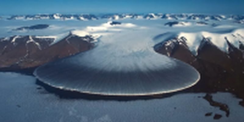 Гренландия начала таять в 7 раз быстрее, чем в 90-е, - ученые