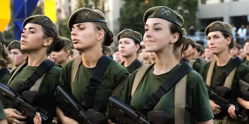 Воинский учет для женщин: Зеленский предложил значительно сократить список "обязательных" профессий