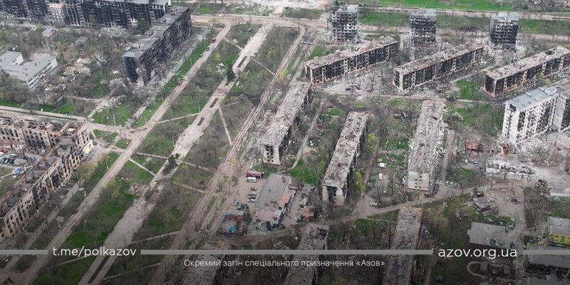 Бог видит Мариуполь сверху: "Азов" показал на Пасху новые фото разрушенного города