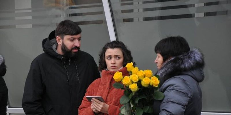 Головне за день неділі 19 січня: прощання з "ангелами" борту МАУ, заборона Тимошенко на Водохреще і бабусі у сміттєвому баку