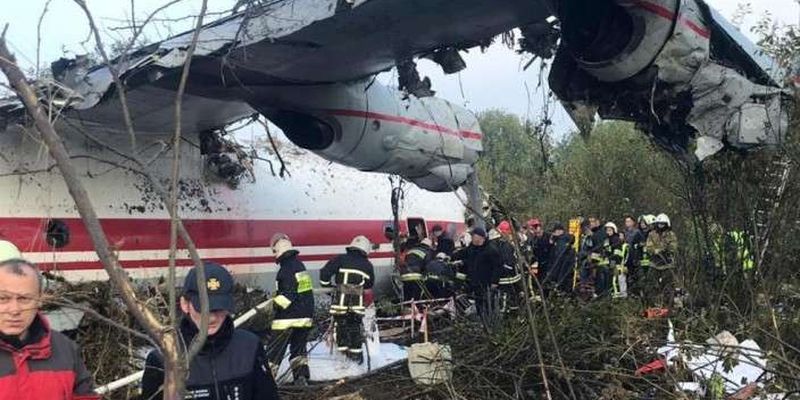 У лікарні залишаються двоє постраждалих у авіакатастрофі Ан-12 поблизу Львова