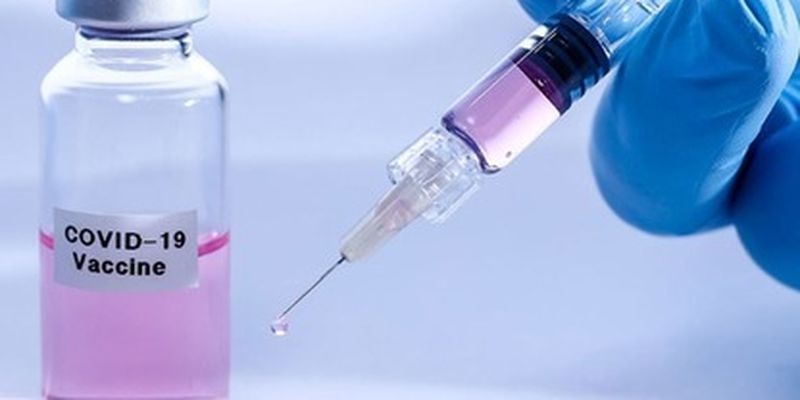 Вакцинация от коронавируса для части украинцев будет платной: когда стартует и какая цена дозы