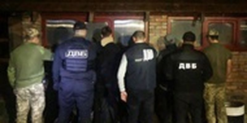 На Закарпатье задержаны дельцы, переправлявшие военнообязанных за границу