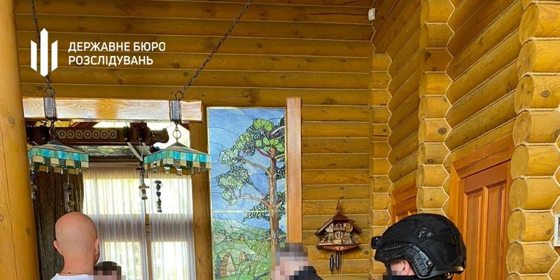 ГБР провело шесть обысков у родственников Медведчука и Козака: изъяты картины и антиквариат
