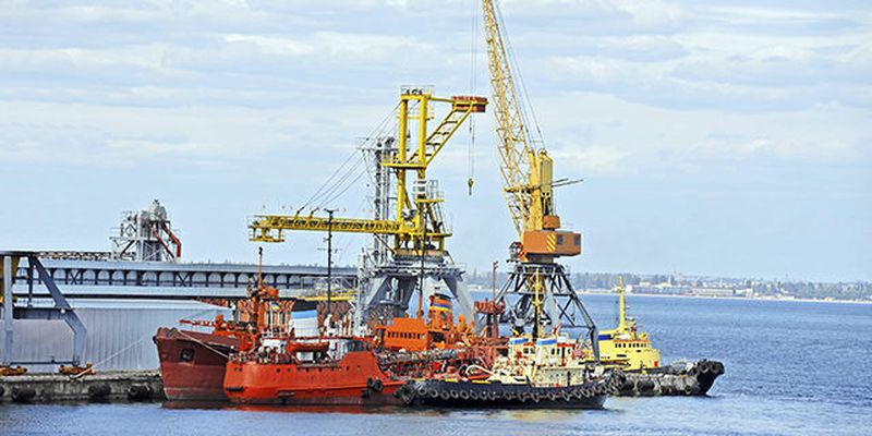 Из-за атаки РФ Херсонского порта в Днепр произошла утечка нефтепродуктов в Днепр – ОВА
