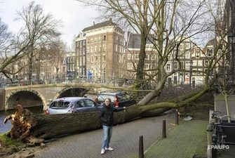 Жертвами шторма в Британии и Нидерландах стали шесть человек