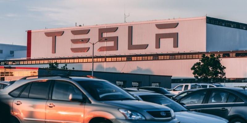 Tesla побила рекорд: Илона Маска ждет вознаграждение