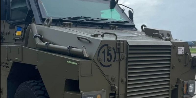 Украина просит Австралию предоставить дополнительные бронемашины Bushmaster