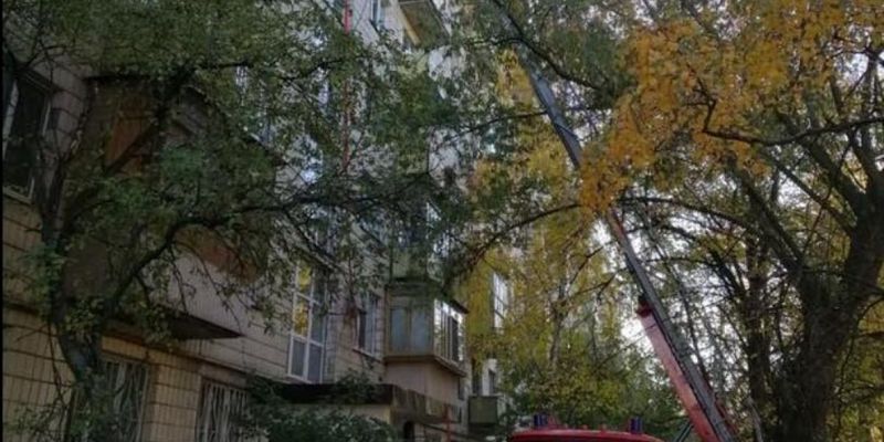 В Киеве во время пожара погибли пожилые супруги: СМИ узнали имя погибшего