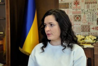 Скалецкая рассказала о реакции экипажа самолета на протесты в Новых Санжарах: "Подумаю, хочу ли жить в Украине"