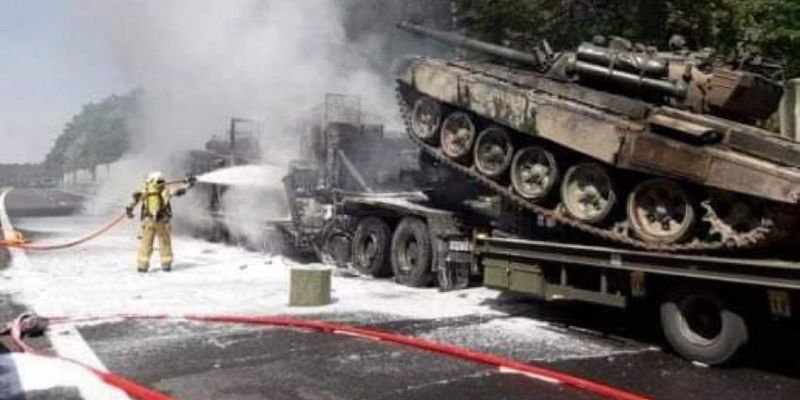 В Польше произошло ДТП с танками, боевая техника сгорела