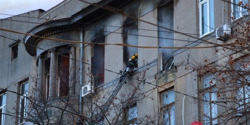 Пожар в центре Одессы: появились видео с высоты птичьего полета и новые подробности