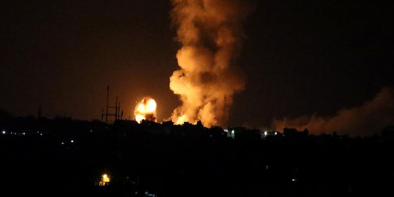 Ізраїль завдав ударів по Сектору Газа у відповідь на запущені ракети вночі