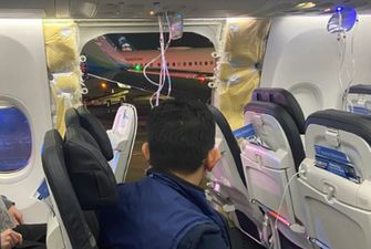 В США во время полета у самолета оторвалась часть фюзеляжа