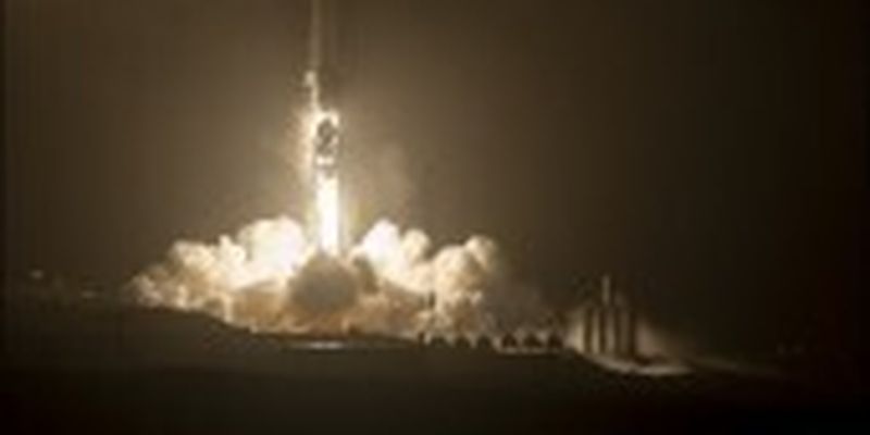 Ракета Falcon 9 стартувала із зондом-"камікадзе" для захисту Землі від астероїдів