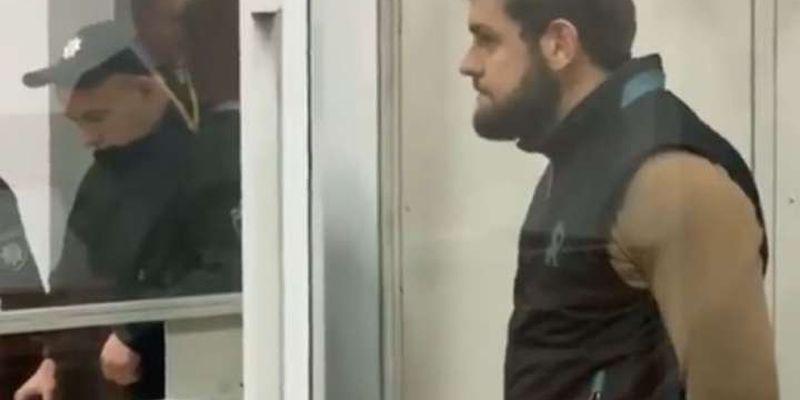 Суд відправив нападника на ексдепутата Найєма під домашній арешт