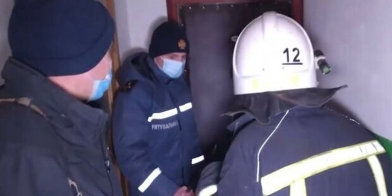 В лифте многоэтажки застряла беременная украинка, у нее начались роды: слетелись медики и спасатели