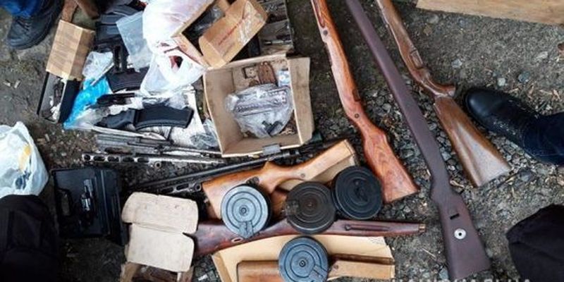 У Києві накрили кустарне виробництво набоїв та зброї у гаражах