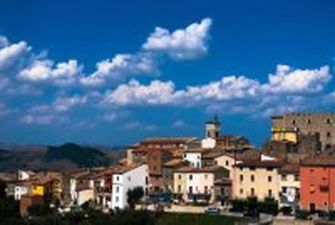 Регион на юге Италии заплатит 25 тысяч евро желающим туда переехать