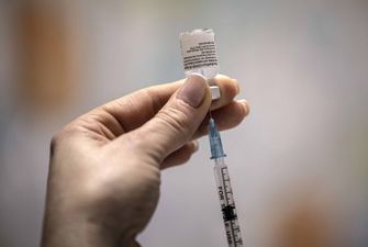 У Німеччині стартує завершальна фаза випробувань вакцини від коронавірусу: її перевірять на медиках