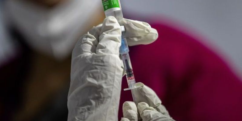 В Индии началась массовая COVID-вакцинация