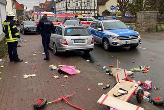 «Покушение на убийство»: число пострадавших в Германии в результате наезда автомобиля на толпу людей возросло до 60