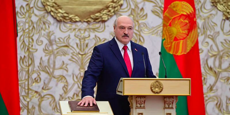 Тайной инаугурацией Лукашенко обманывает сам себя