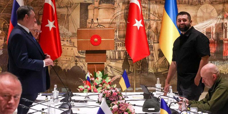 Мирное соглашение между Украиной и РФ в Стамбуле было неприемлемым для США. О чем речь