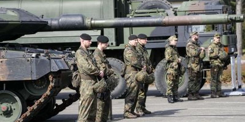 Передача Україні іспанських танків та заяви Данілова: головні новини ночі 28 січня