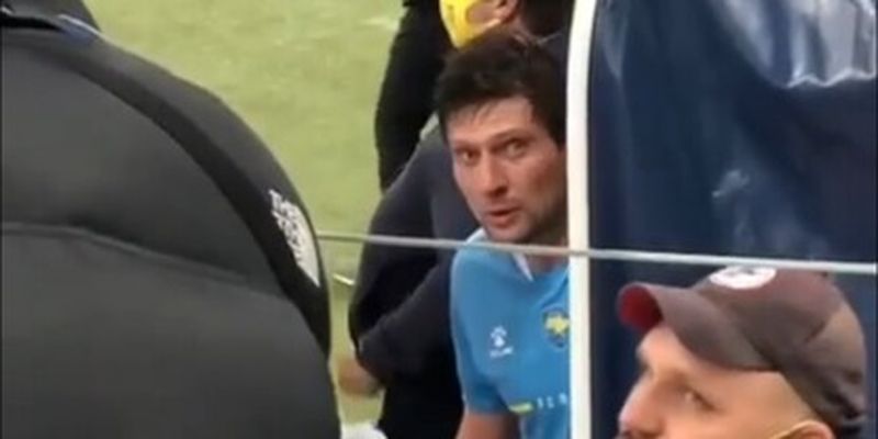 Я тебя сейчас вытащу: легендарный украинский футболист устроил разборки с фанатом, "огненное" видео