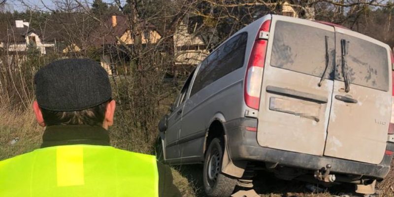 Во Львовской области в результате столкновения микроавтобуса и легковушки погибли три пассажирки