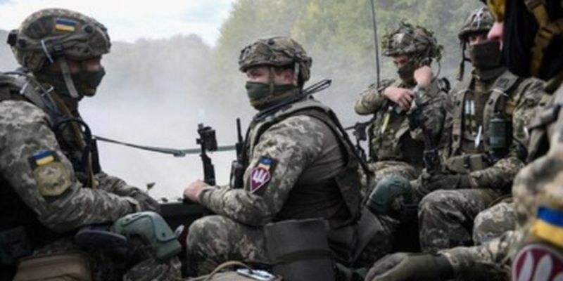 На Донбассе подорвался украинский военный: появились подробности