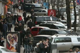 Киевские коммунальщики нечаянно наказали "героев парковки". ФОТО