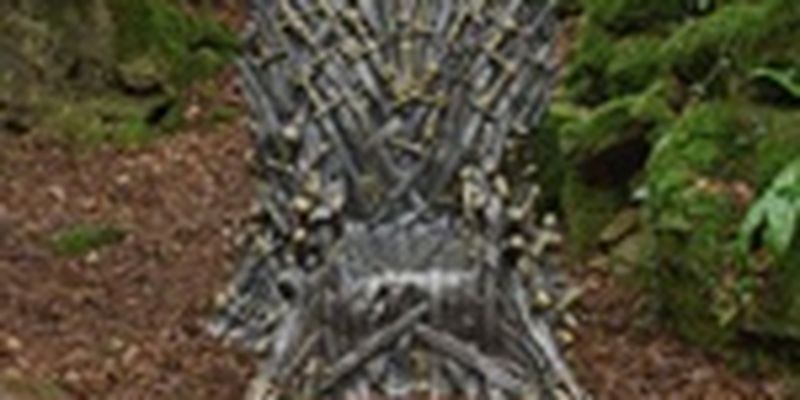 Фанатам "Игры престолов" предложили отыскать шесть железных тронов, разбросанных по всему миру