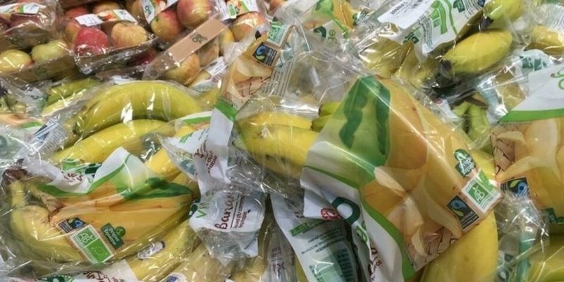 Во Франции запретят паковать в пластик фрукты и овощи