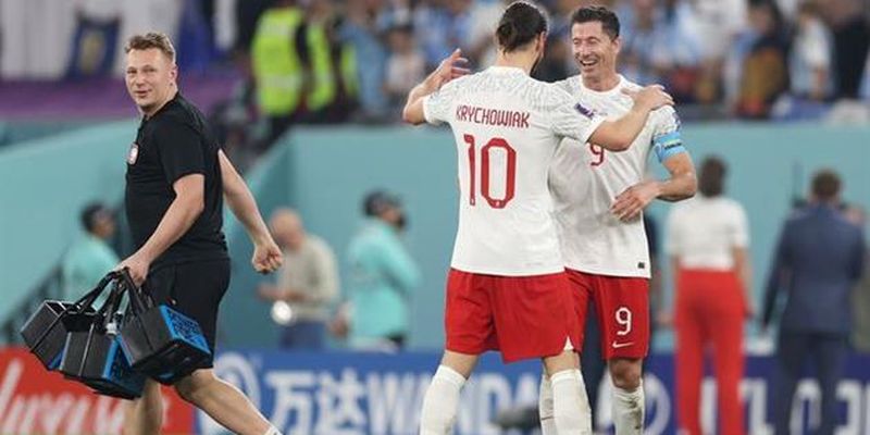 Польща без шансів поступилась Аргентині, але вийшла до плей-оф чемпіонату світу-2022